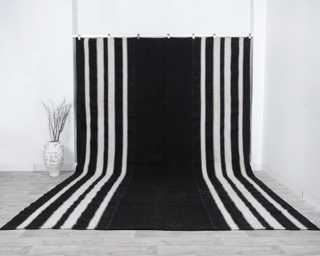 Brown Kilim Rug 9' 9" x 12' 4" | No. VR99394