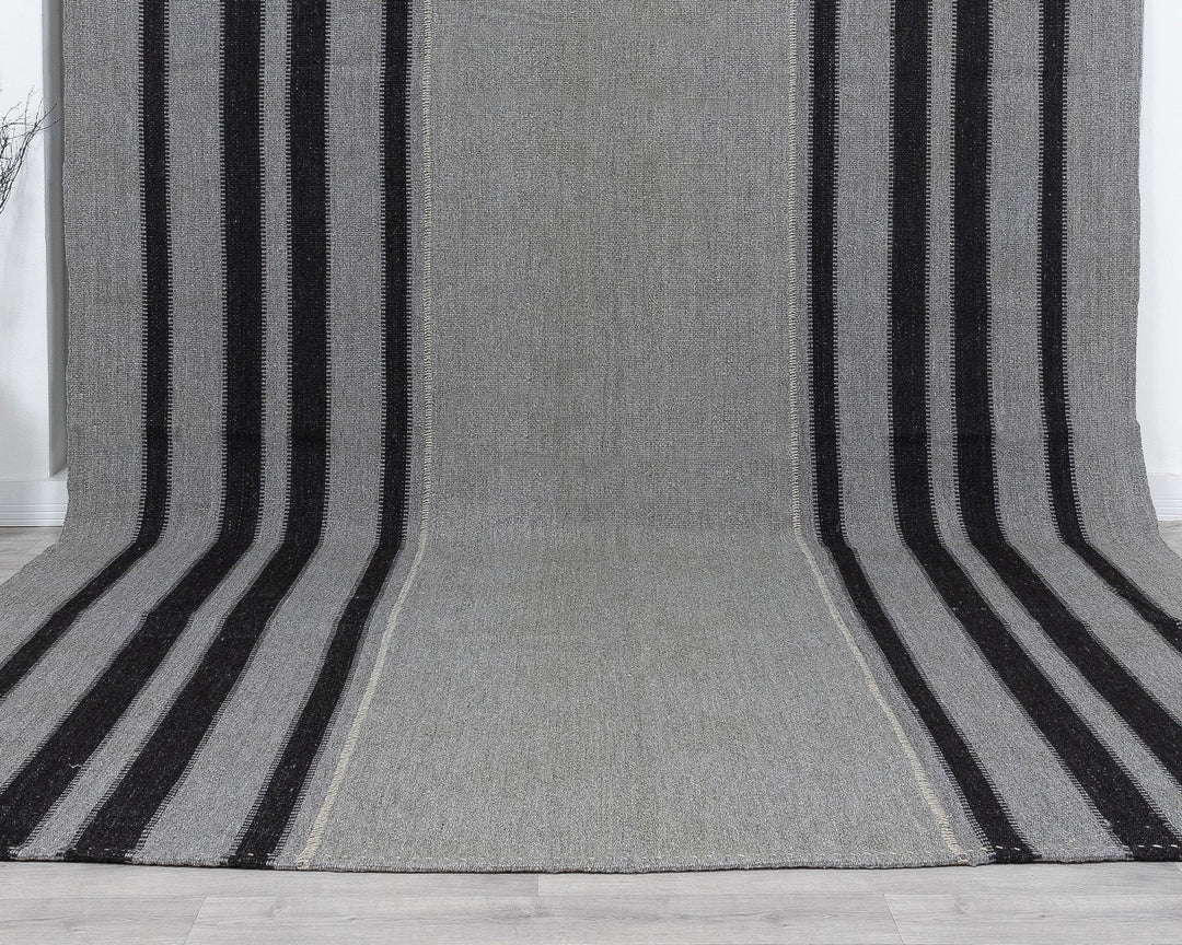 Gray Kilim Rug 9' 10" x 12' | No. VR65439