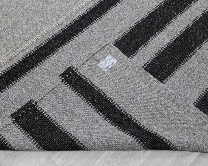 Gray Kilim Rug 9' 10" x 12' | No. VR65439