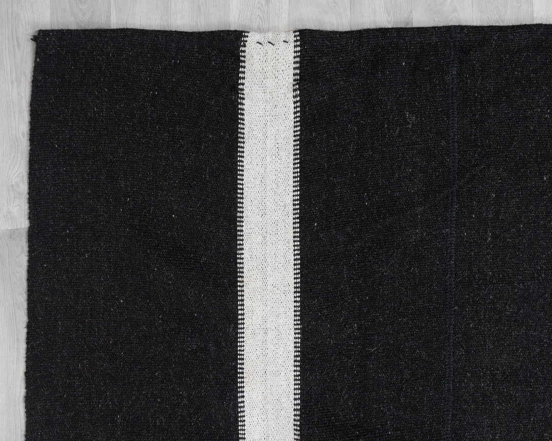 Brown Kilim Rug 8' 6" x 10' 1" | No. VR72850
