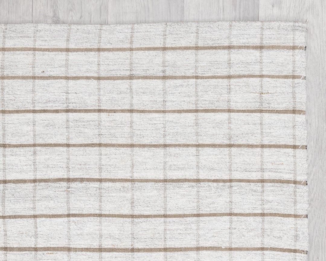 White Runner Rug 2' x 11' 2" | No. VR19752