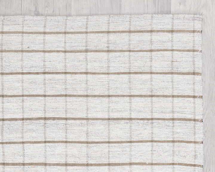 White Runner Rug 2' x 11' 2" | No. VR19752