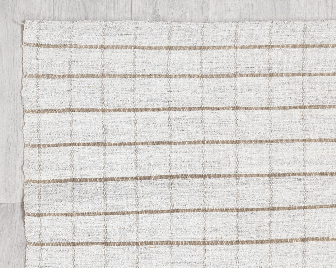 White Runner Rug 2' x 11' 2" | No. VR19752