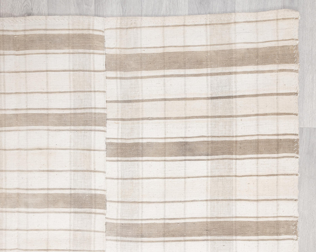 Beige Kilim Rug 5' 1" x 8' 6" | No. VR55935