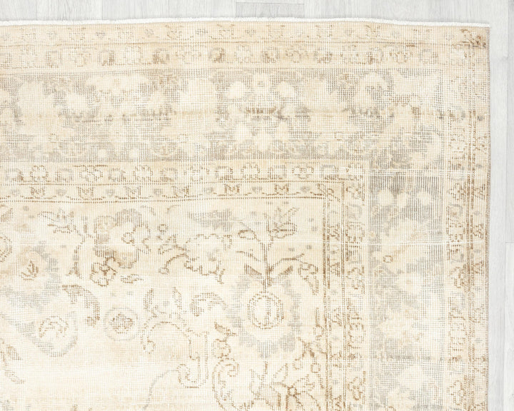 Neutral Oushak Rug 6' 3" x 9' 9" | No. VR64918