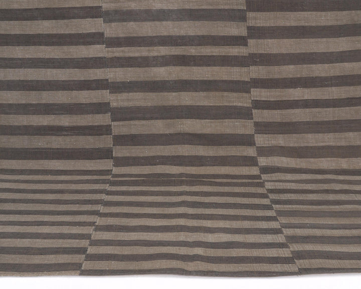 Kilim Rug 6' 1" x 9' 5" | No. VR54080