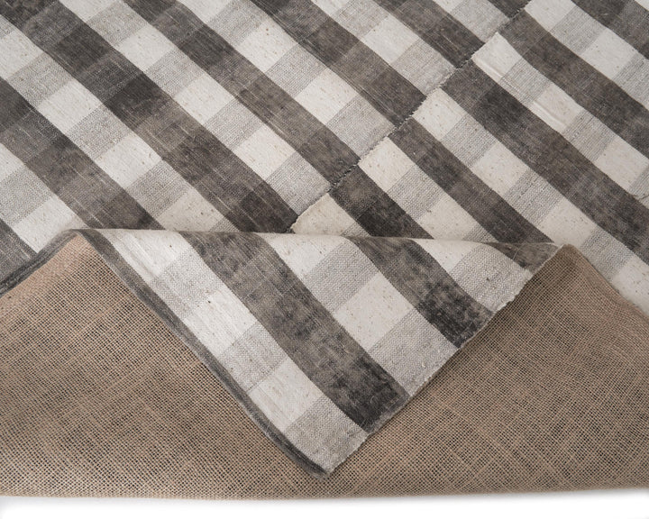 Kilim Rug 5' 6" x 9' 7" | No. VR92255