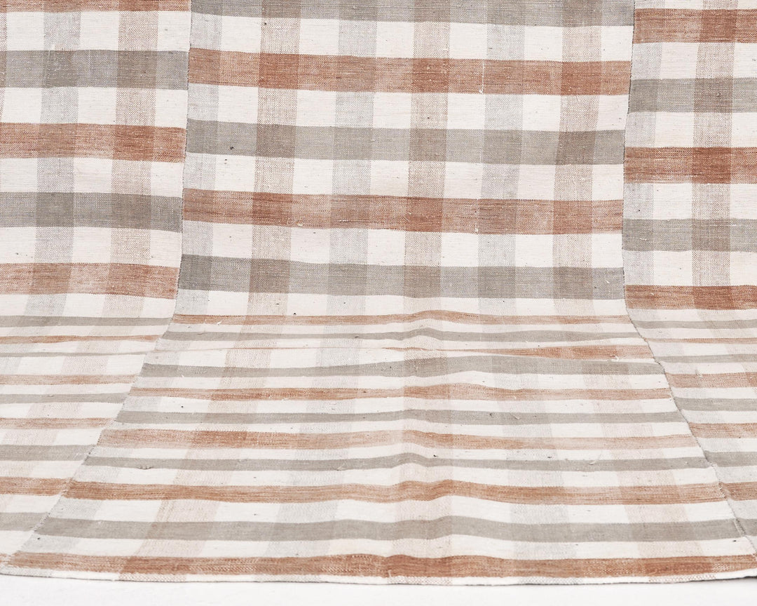 Kilim Rug 6' 3" x 9' 9" | No. VR66792