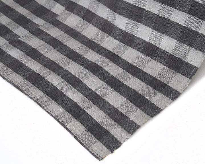 Kilim Rug 5' 2" x 7' 8" | No. VR20071