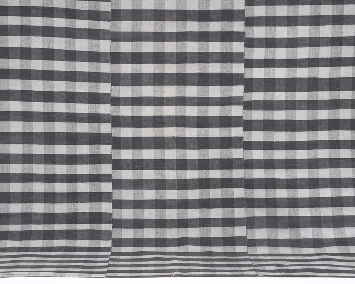 Kilim Rug 5' 2" x 7' 8" | No. VR20071