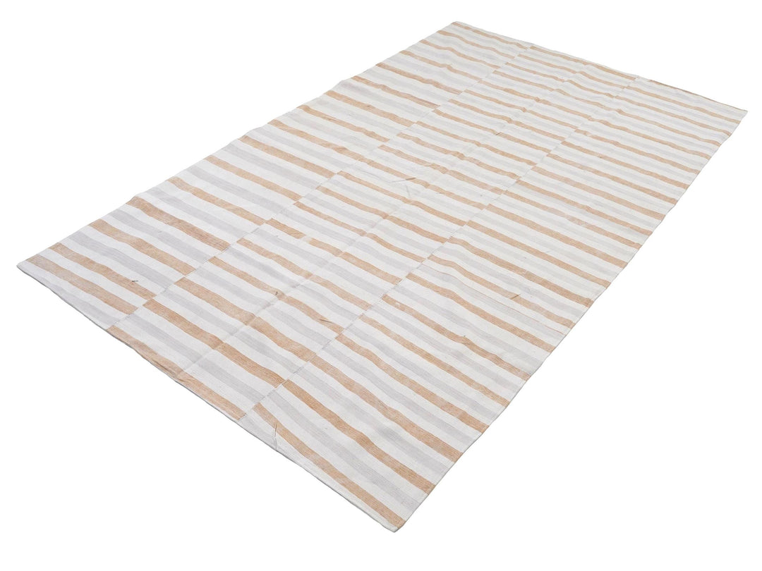 Neutral Kilim Rug 5' 1" x 8' 5" | No. VR19789