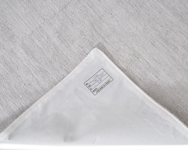 White Kilim Rug 5' 7" x 8' 11" | No. VR79176