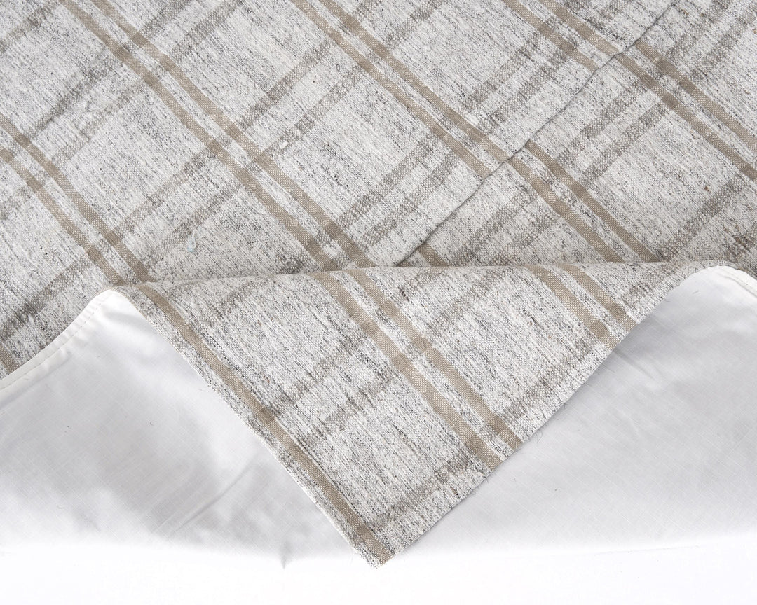 White Kilim Rug 5' 5" x 9' 4" | No. VR25209