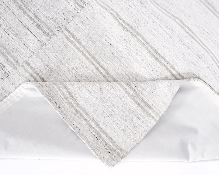 White Kilim Rug 5' 6" x 8' | No. VR70551