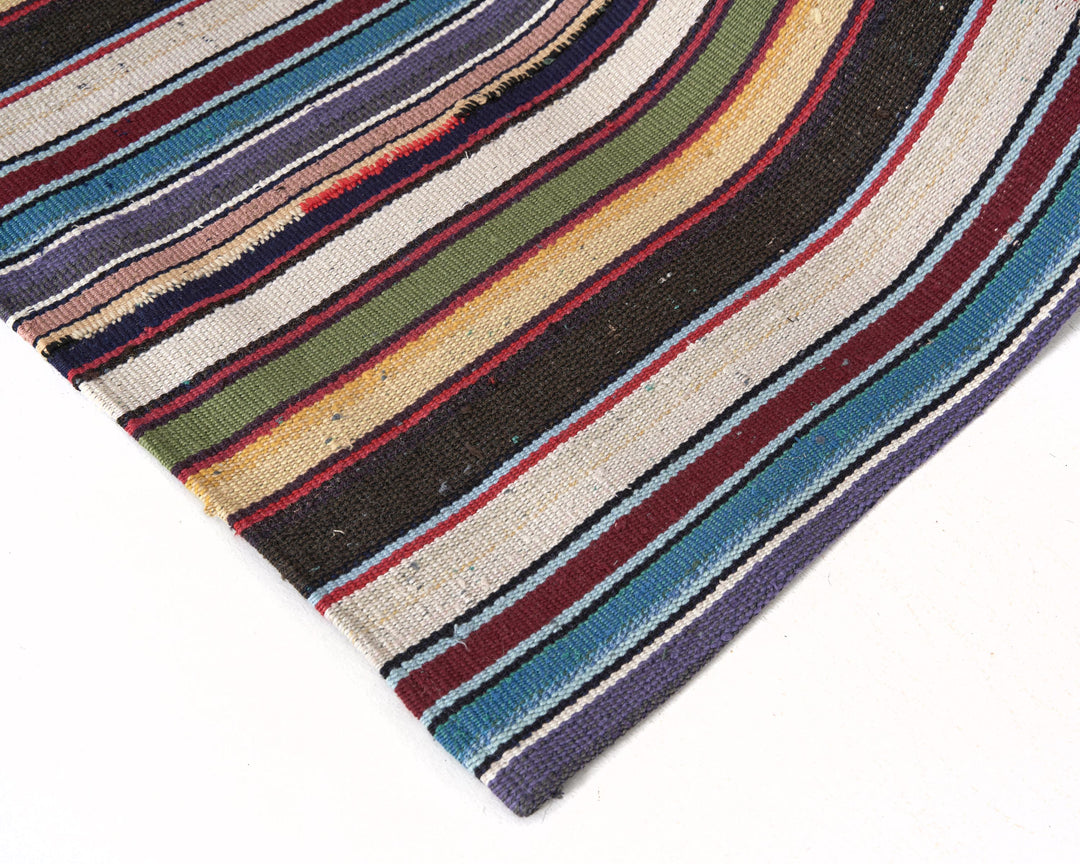 Kilim Rug 7' 4" x 7' 8" | No. VR20044