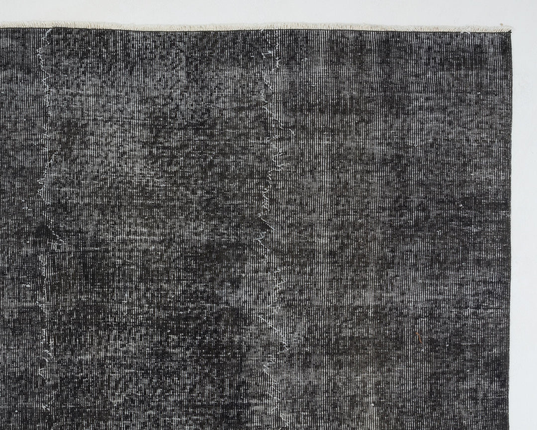 Black Oushak Rug 0' x 11' 2" | No. VR18034