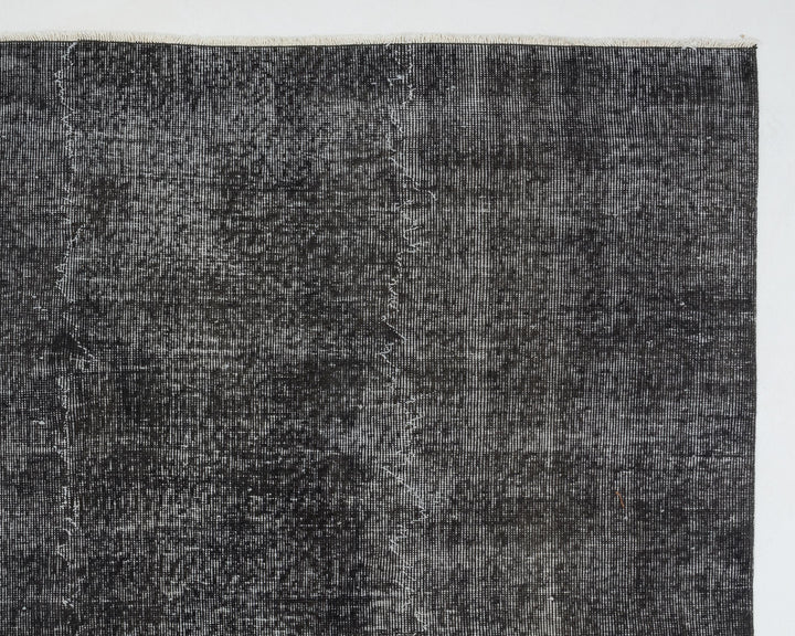 Black Oushak Rug 0' x 11' 2" | No. VR18034