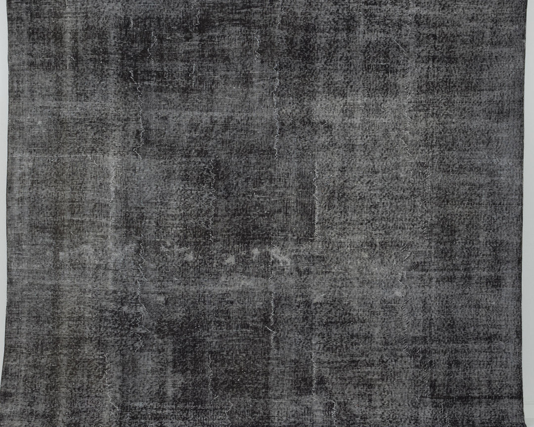 Black Oushak Rug 0' x 11' 2" | No. VR18034