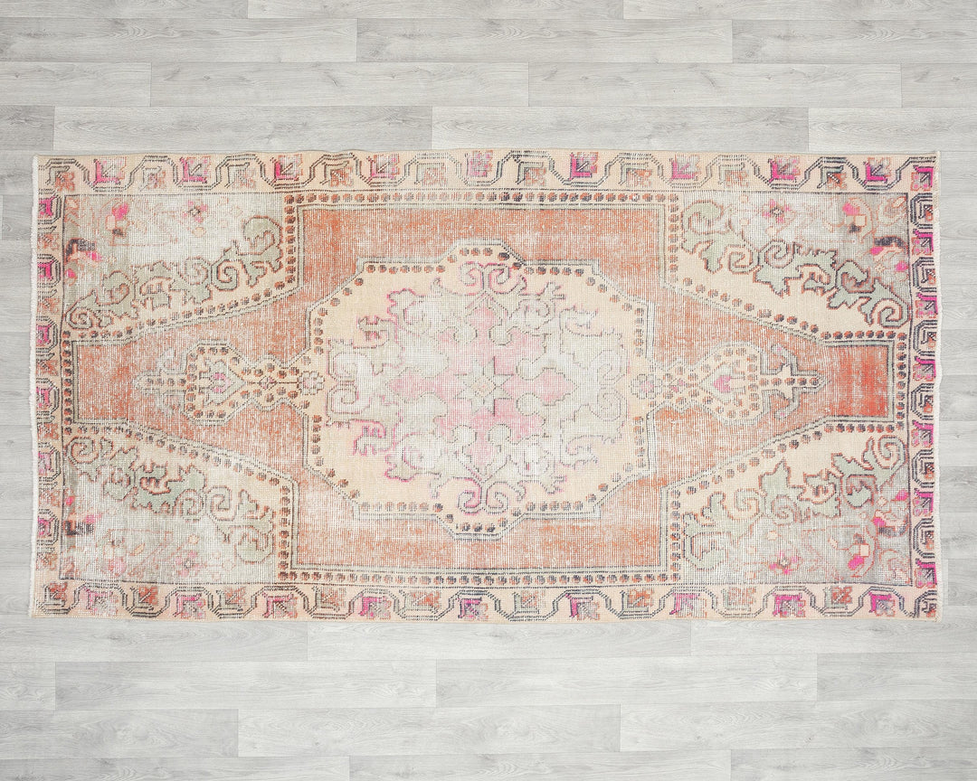 Beige Oushak Rug 4' 3" x 7' 9" | No. VR37450
