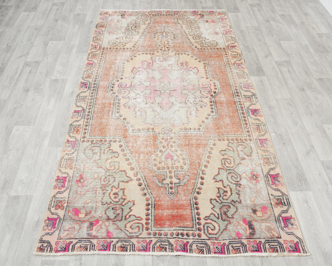 Beige Oushak Rug 4' 3" x 7' 9" | No. VR37450