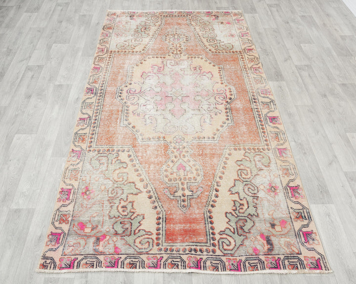 Beige Oushak Rug 4' 3" x 7' 9" | No. VR37450