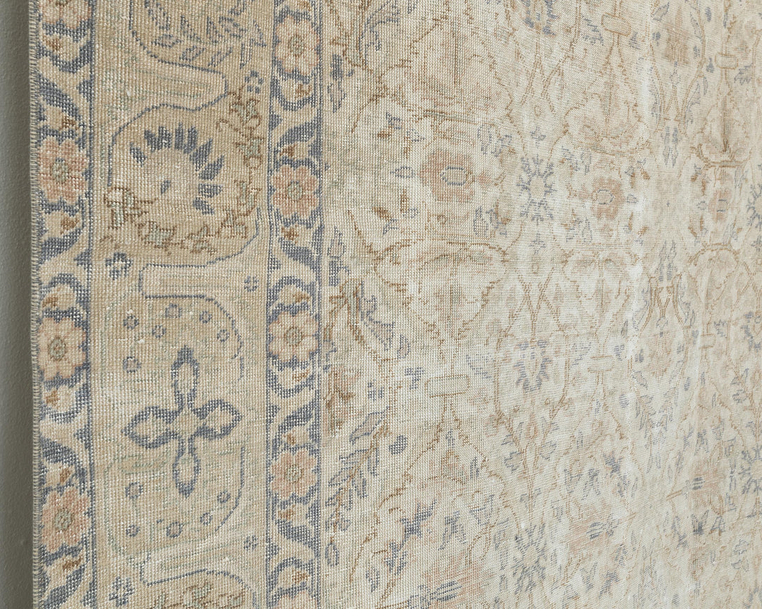 Beige Oushak Rug 6' 8" x 9' 5" | No. VR43221