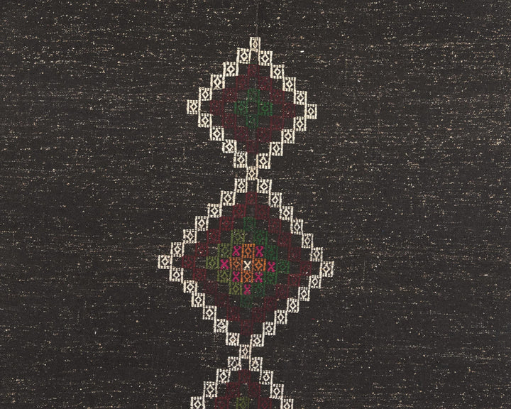 Rust Kilim Rug 5' 7" x 10' | No. VR23485