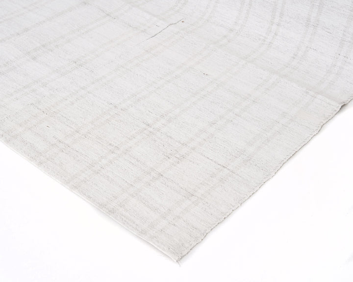 Kilim Rug 5' 9" x 9' 2" | No. VR22009