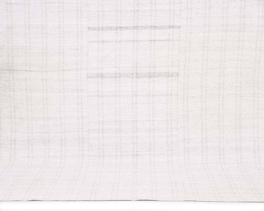 Kilim Rug 5' 9" x 9' 2" | No. VR22009