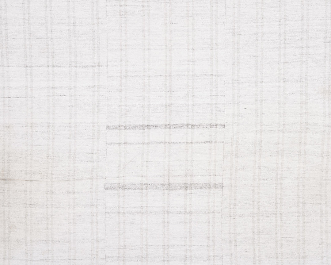 Kilim Rug 5' 9" x 9' 2" | No. VR22009