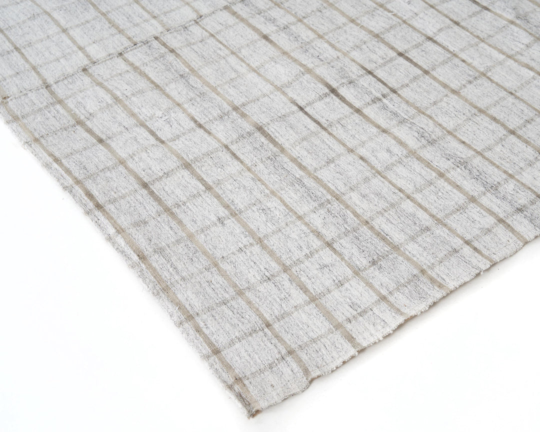 Kilim Rug 6' 7" x 9' 4" | No. VR26738