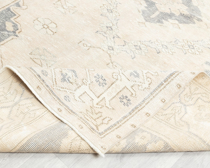 Beige Oushak Rug 6' 2" x 9' 4" | No. VR82171