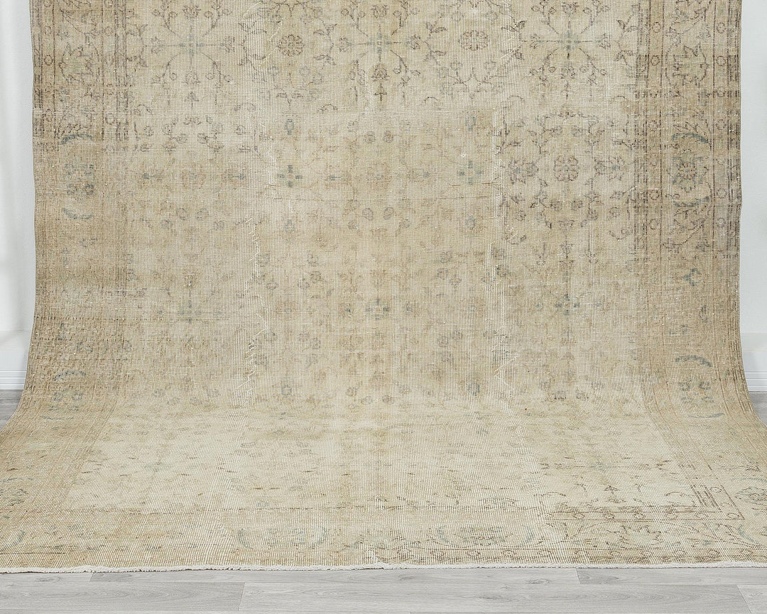 Beige Oushak Rug 7' x 10' 2" | No. VR35898