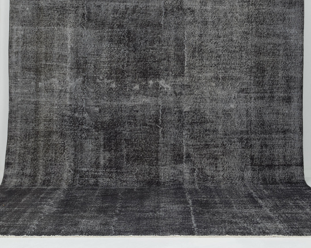 Black Oushak Rug 0' x 11' 2" | No. VR18034