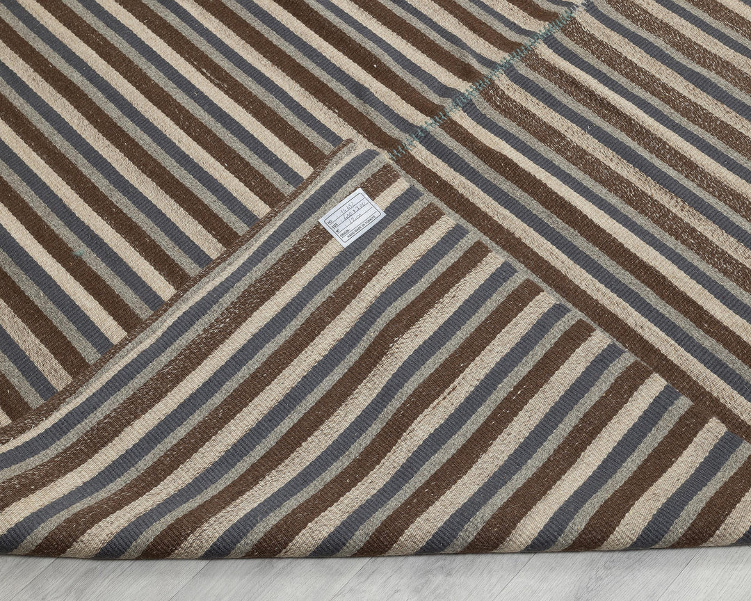 Brown Kilim Rug 9' 10" x 13' 1" | No. VR31162