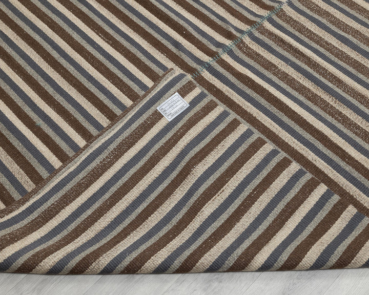 Brown Kilim Rug 9' 10" x 13' 1" | No. VR31162