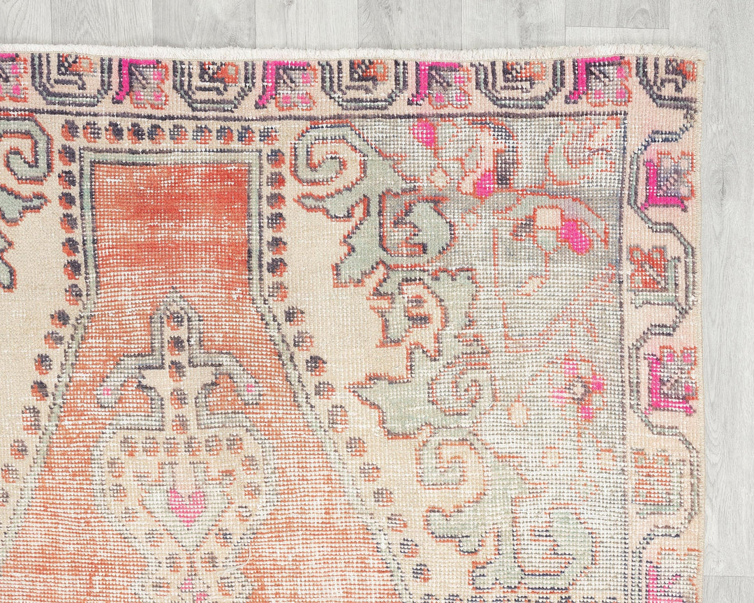 Beige Oushak Rug 4' 3" x 7' 9" | No. VR37450