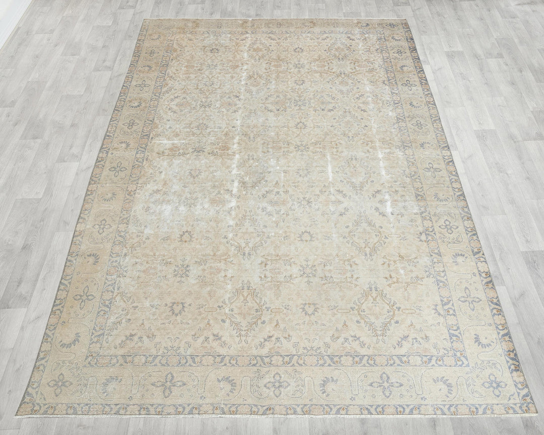 Beige Oushak Rug 6' 8" x 9' 5" | No. VR43221