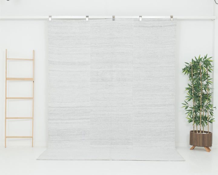 White Kilim Rug 6' 7" x 8' 6" | No. VR34841