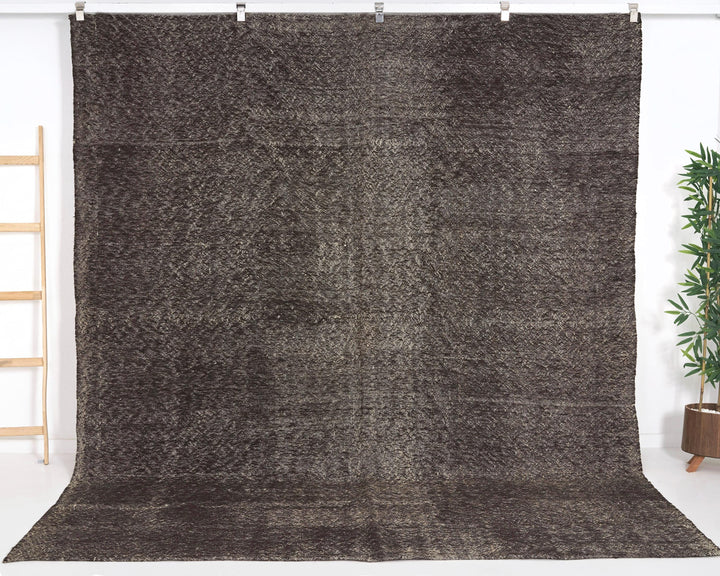 Kilim Rug 8' 1" x 9' 5" | No. VR91692