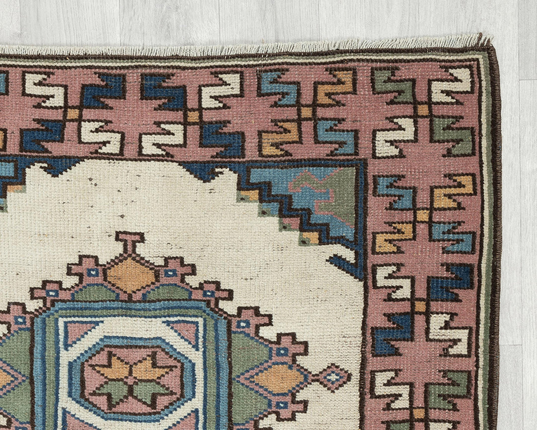 Oushak Rug 3' 1" x 4' 4" | No. VR69537