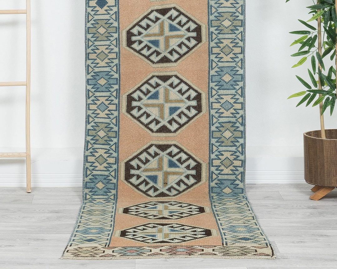 Neutral Runner Rug 2' 2" x 9' | No. VR33859