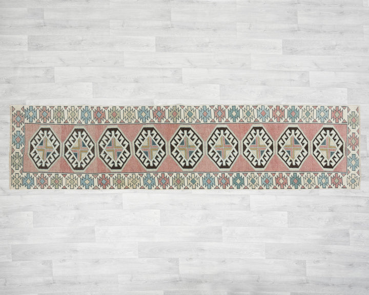 Runner Rug 2' 2" x 8' 10" | No. VR34544