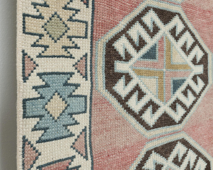 Runner Rug 2' 2" x 8' 10" | No. VR34544