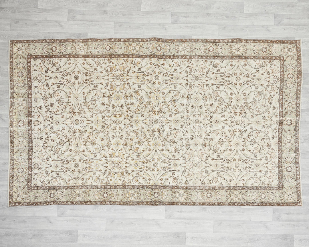 Faded Oushak Rug 5' 7" x 9' 1" | No. VR89957