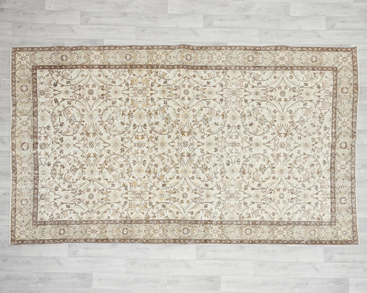 Faded Oushak Rug 5' 7" x 9' 1" | No. VR89957