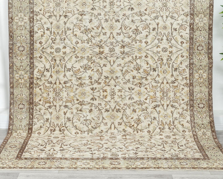 Faded Oushak Rug 5' 7" x 9' 1" | No. VR89957