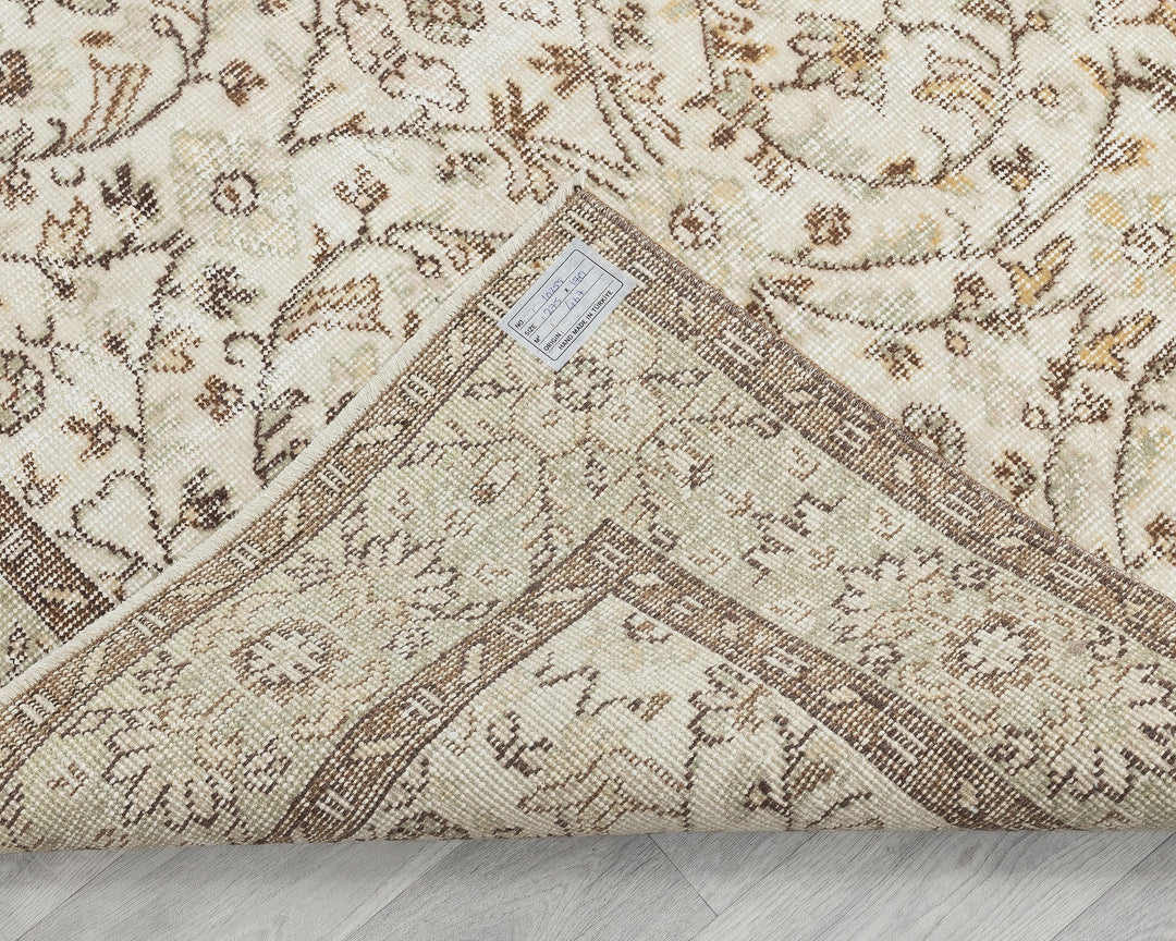 Faded Oushak Rug 5' 7" x 9' 1" | No. VR89957