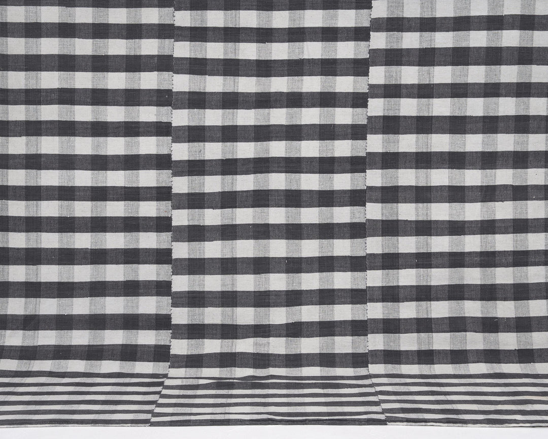 Black Kilim Rug 5' 5" x 8' 1" | No. VR88183