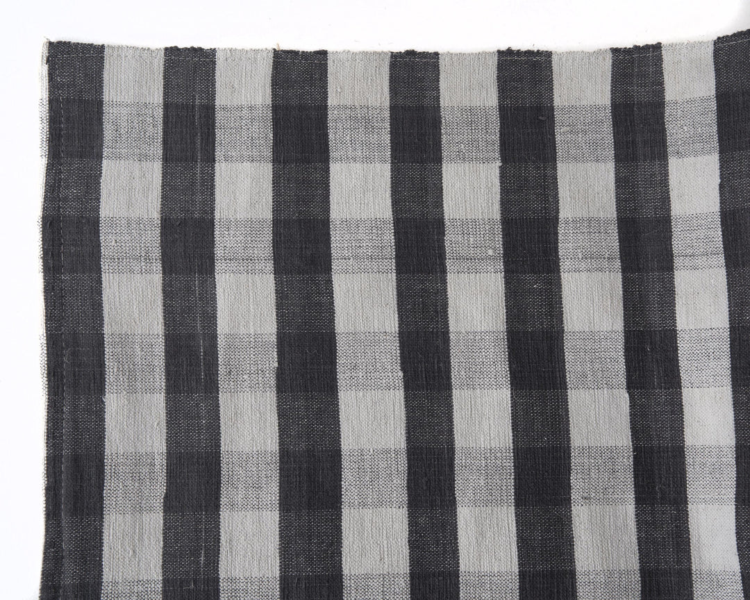 Black Kilim Rug 5' 5" x 8' 1" | No. VR88183